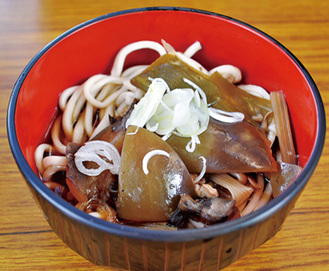 手作りのそばを無料配布