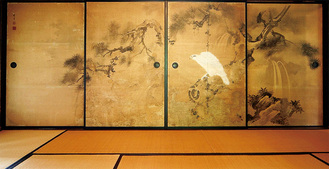 公開される襖絵「深山白鷹（みやまはくよう）」