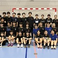 準優勝を果たした男女中学生チームの選手とコーチら