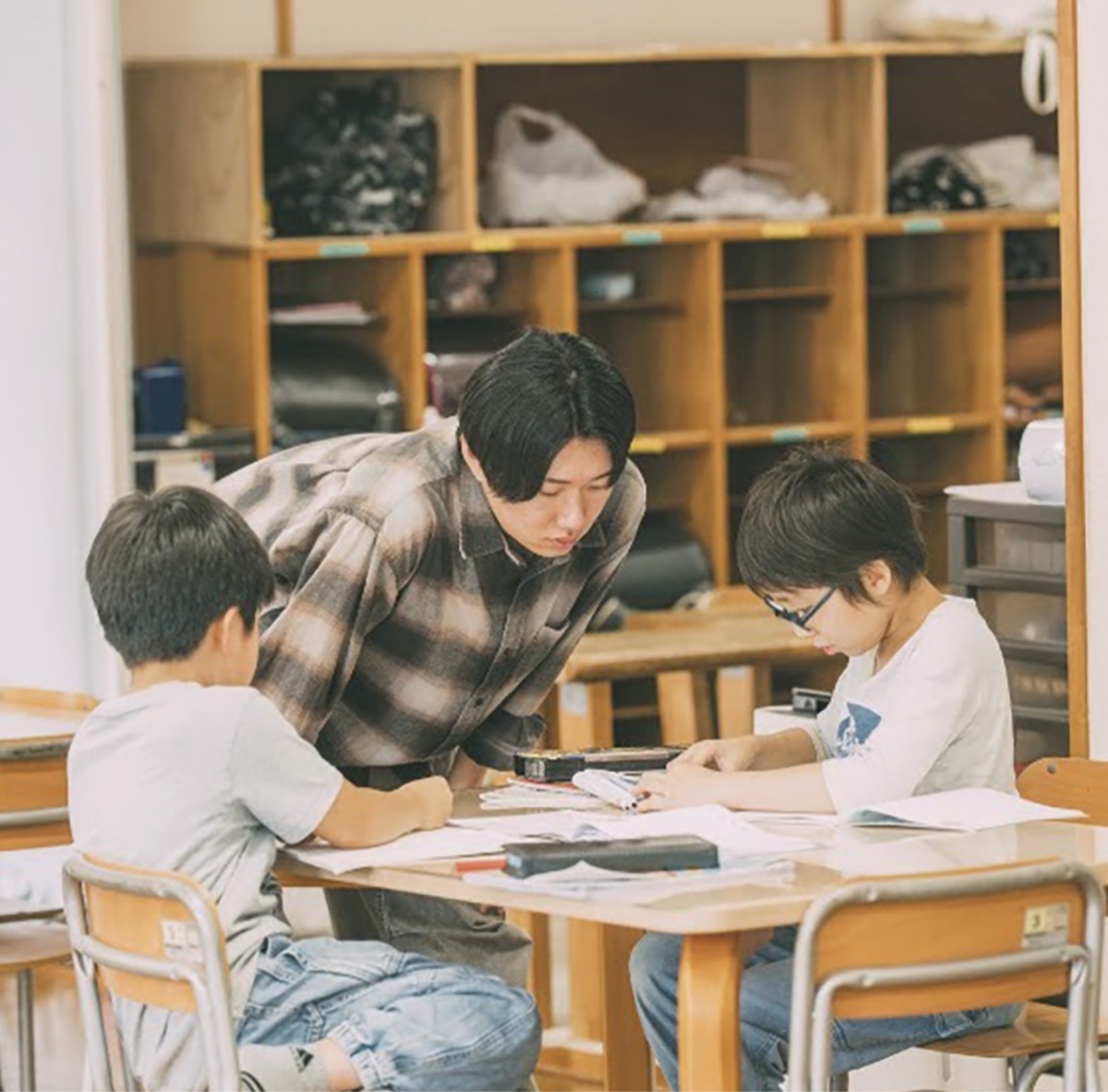 落合第二学童クラブ　宿題に取り組む様子