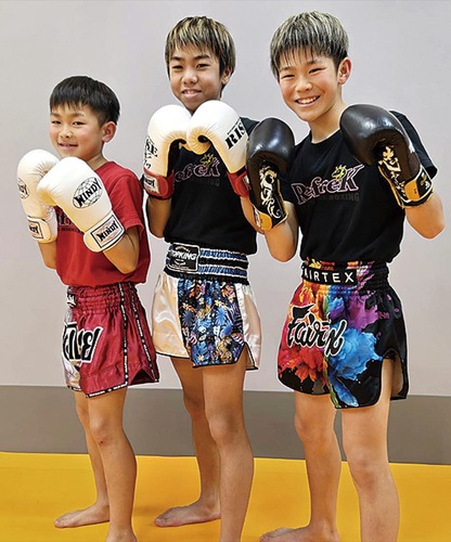 右から松本煌晟選手、小池隼斗選手、松本風翔選手