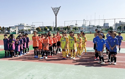 参加した4チームの選手たち