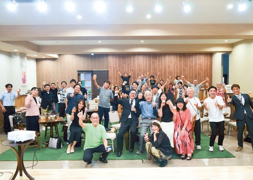 参加したメンバーら