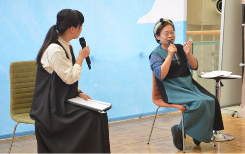 登壇した館合理事長（右）