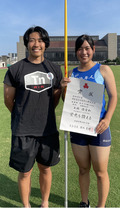 初の全国に挑む土橋さん（右）と時本コーチ