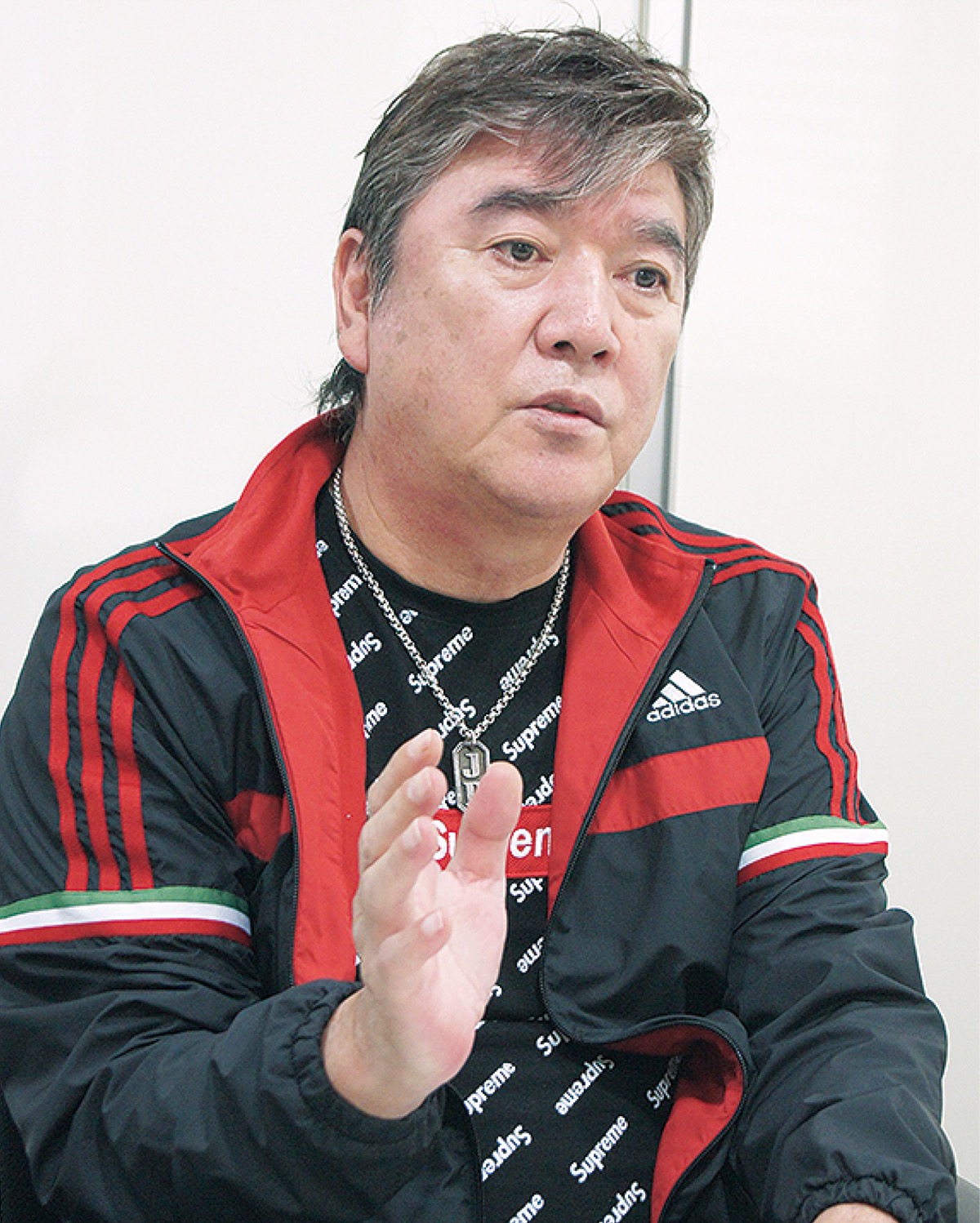 母の思い出を語る小金沢昇司さん