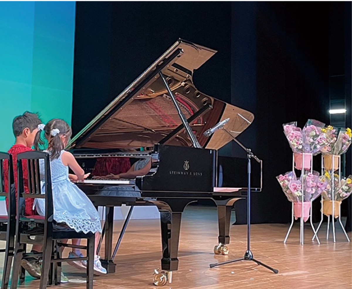 ピアノ演奏の様子