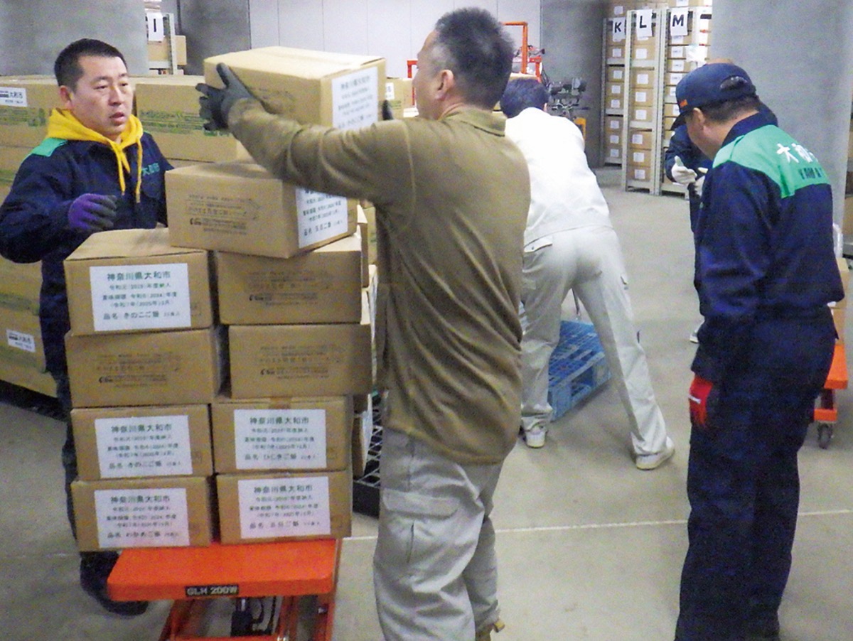 被災地へ物資届ける