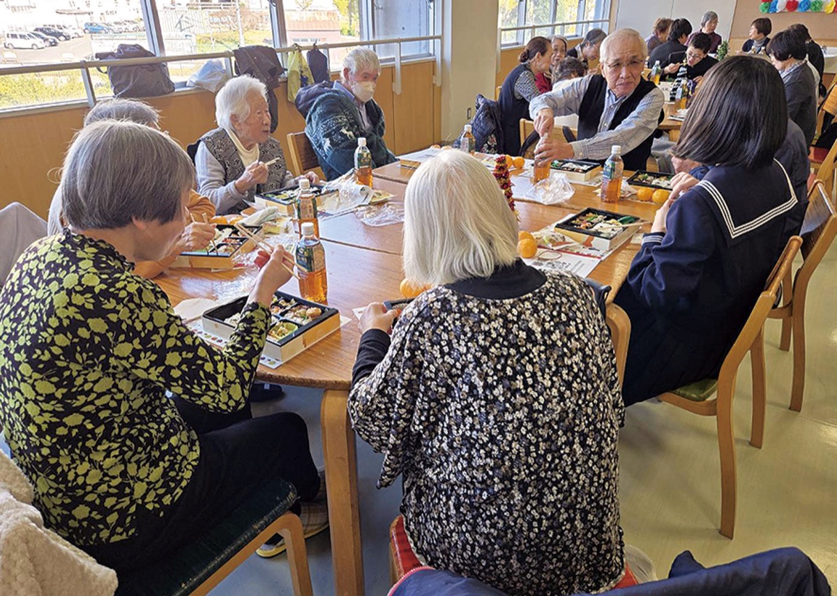 世代つなぐ場を創出