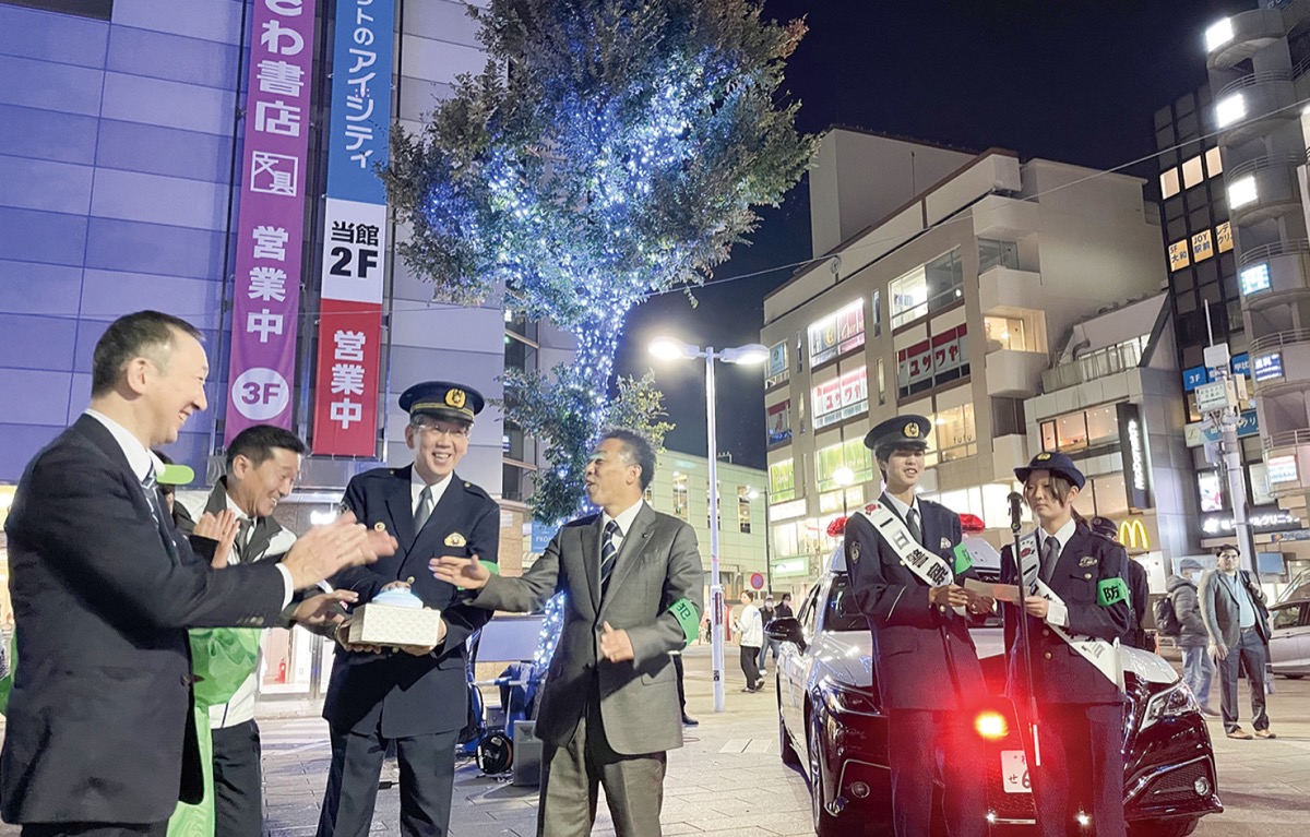 「防犯イルミ」点灯開始