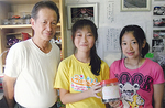 尾山京香さん（右）照井紗佳さん（中央）尾山郁夫さん（左）