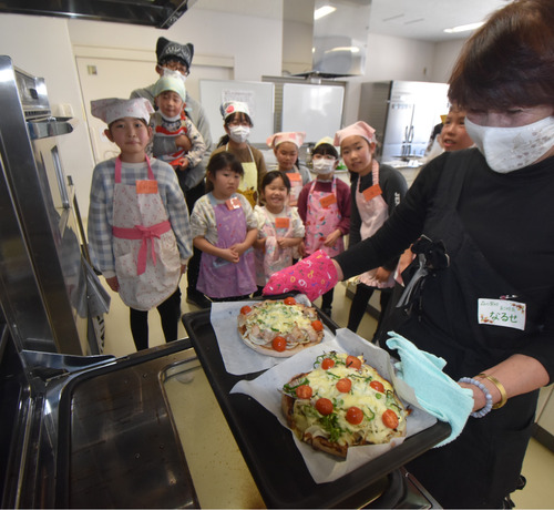 オーブンから焼き立てが登場