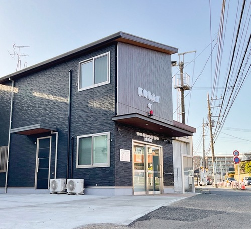 開所を控える建物（＝15日撮影）