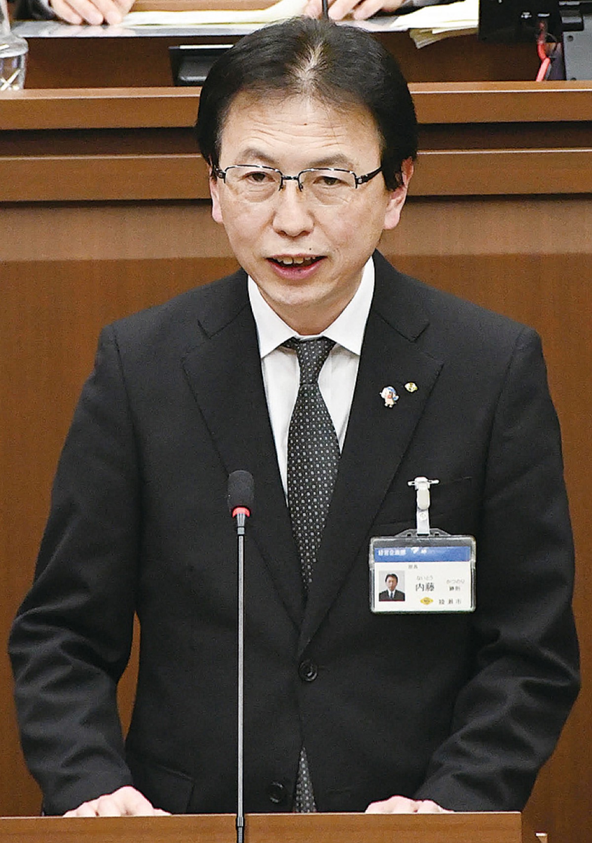 会期短縮で閉会