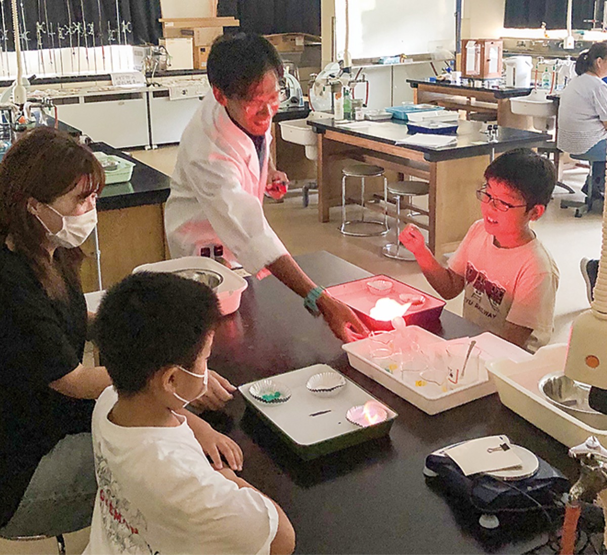 座間高校で炎の実験