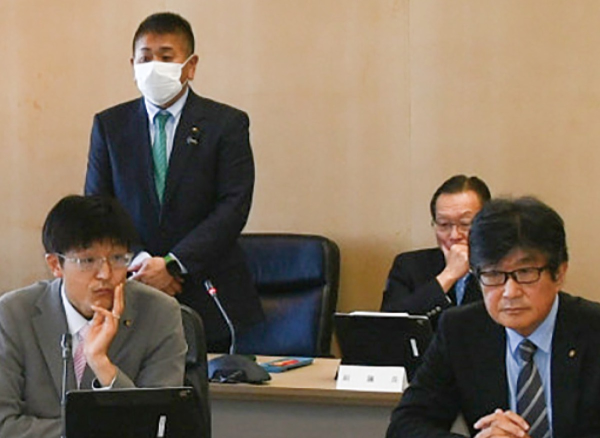 議長が不祥事で辞任