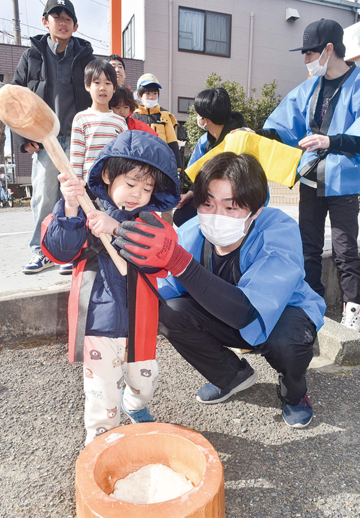 地場産米で餅つき体験