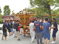 本神輿が綺麗に