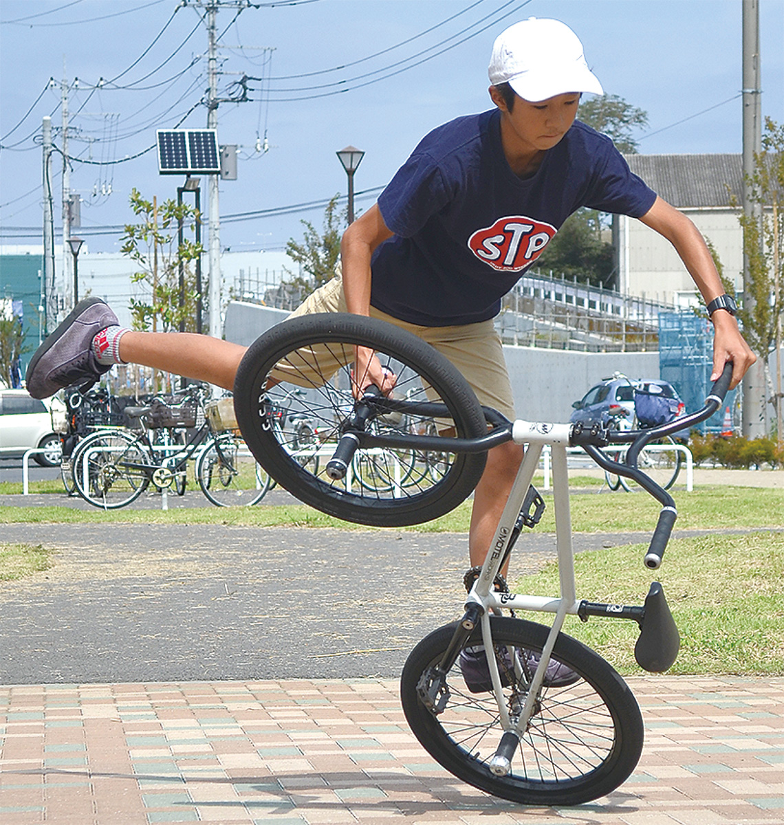 渡邉佑太さん 座間中１年 ｂｍｘ高みめざし鍛錬 高難易度の技習得へ 座間 タウンニュース