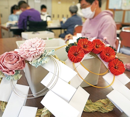 花もしめ縄も全て手作り