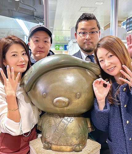 参加を呼び掛ける実行委員会メンバー