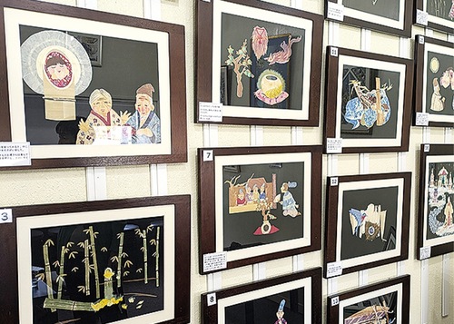 押し花で作られた「かぐや姫」