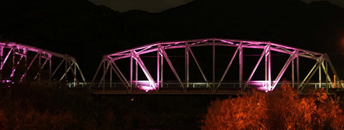 ライトアップされた平山橋（昨年）