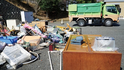 リサイクルセンターで回収された粗大ごみ