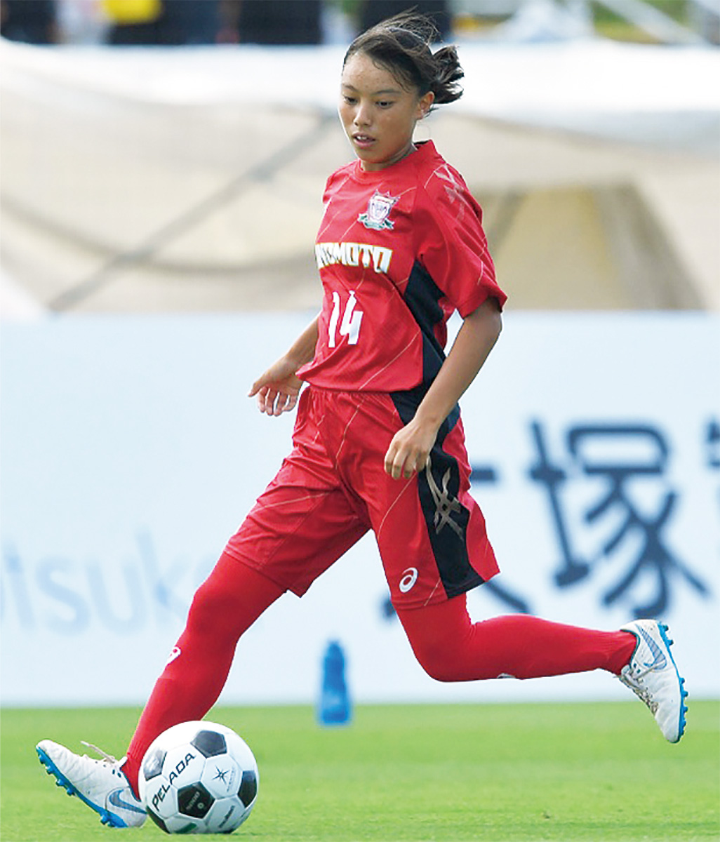 愛川町出身箕輪千慧選手 ａｆｃ ｕ 16女子選手権優勝 ｗ杯出場決定に貢献 厚木 愛川 清川 タウンニュース