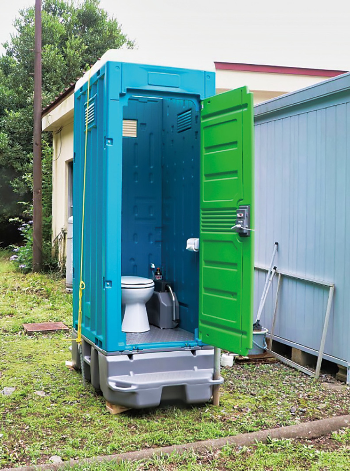 外トイレを洋式に