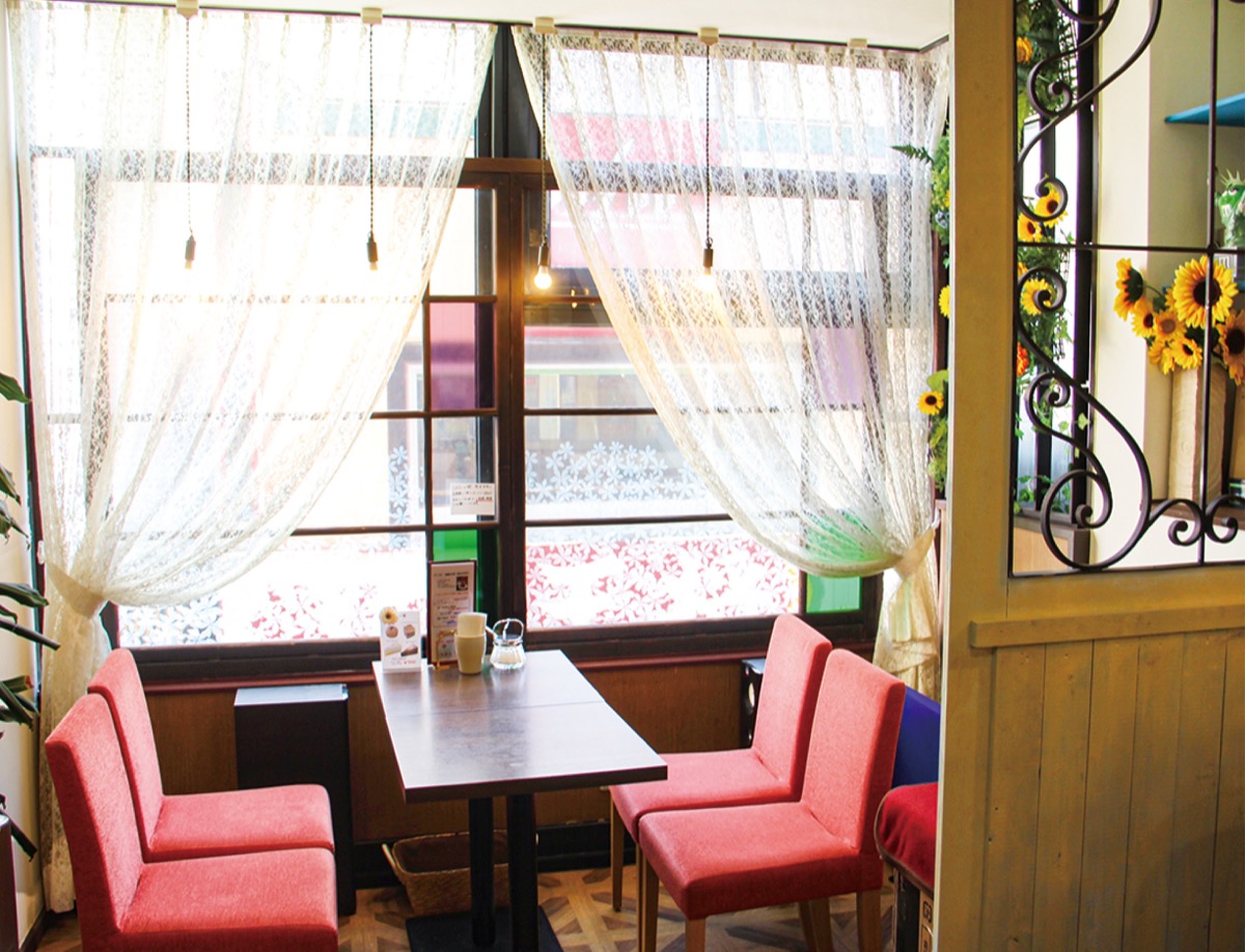 昭和の香りが心地よい喫茶店 一番街 休み屋カフェ サンフラワー にテレワークスペース登場 休み屋cafeサンフラワー 厚木 愛川 清川 タウンニュース