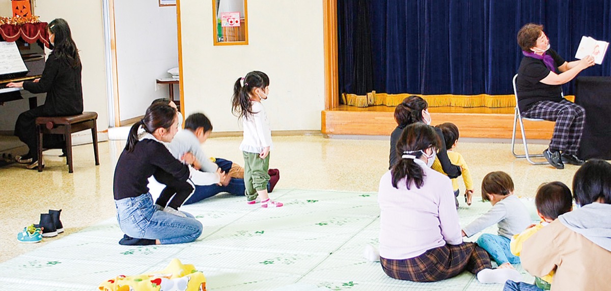 いろいろな絵本に夢中 厚木･愛川･清川 ﾀｳﾝﾆｭｰｽ 神奈川県全域･東京多摩地域の地域情報紙