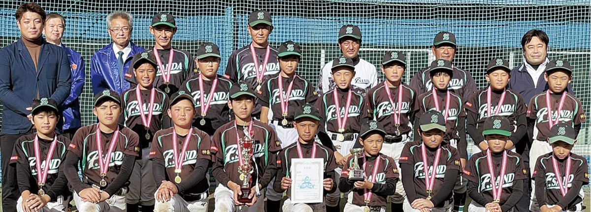 レギュラーの部優勝の三田フレンズメンバーら