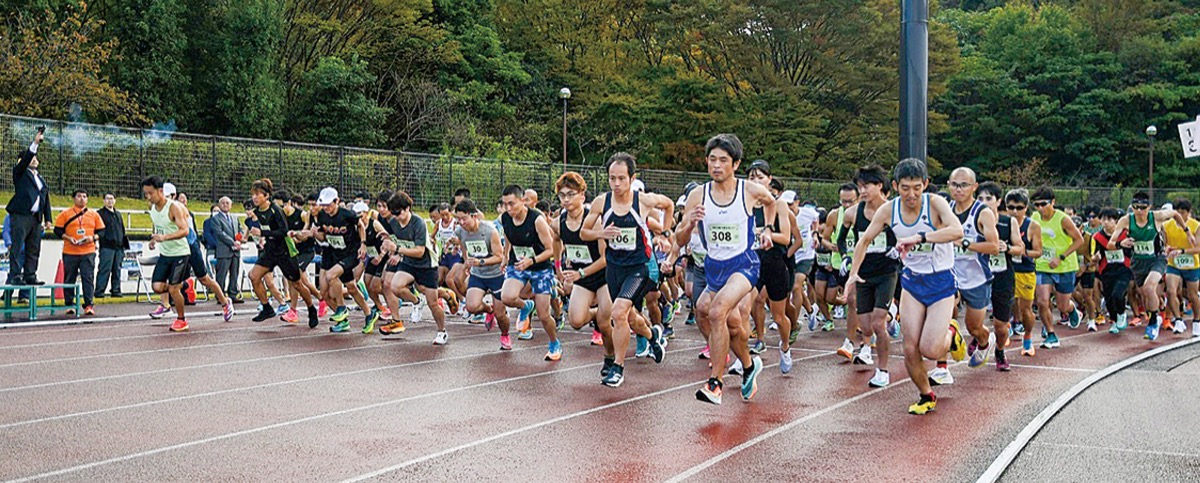 号砲を合図に一斉にスタート