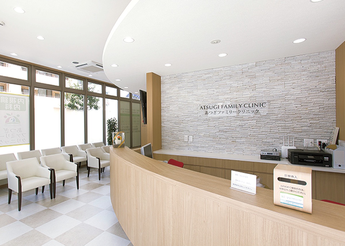 広々とした待合室