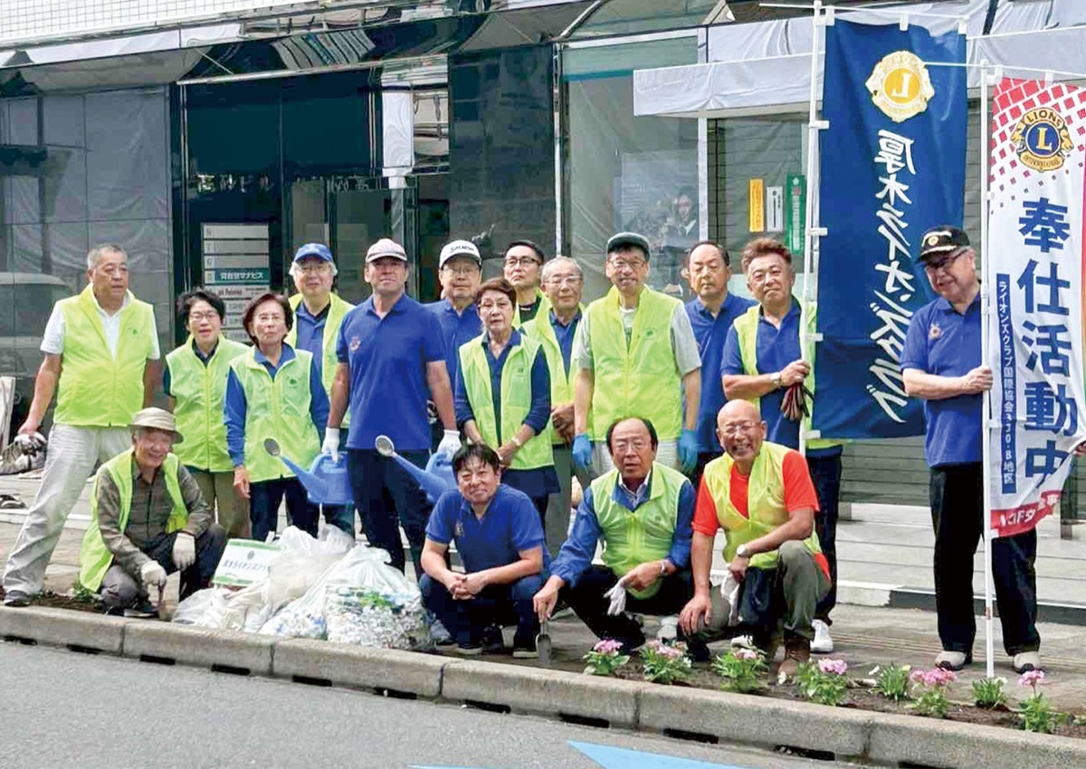 厚木の町を花で彩る