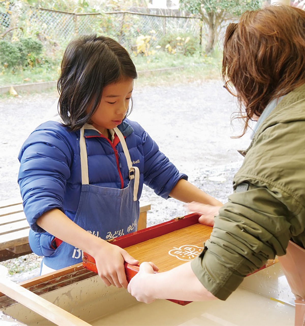 育てたコウゾで卒業証書