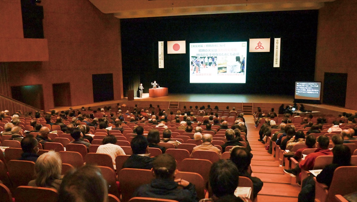 スライドを交えて分かりやすく解説