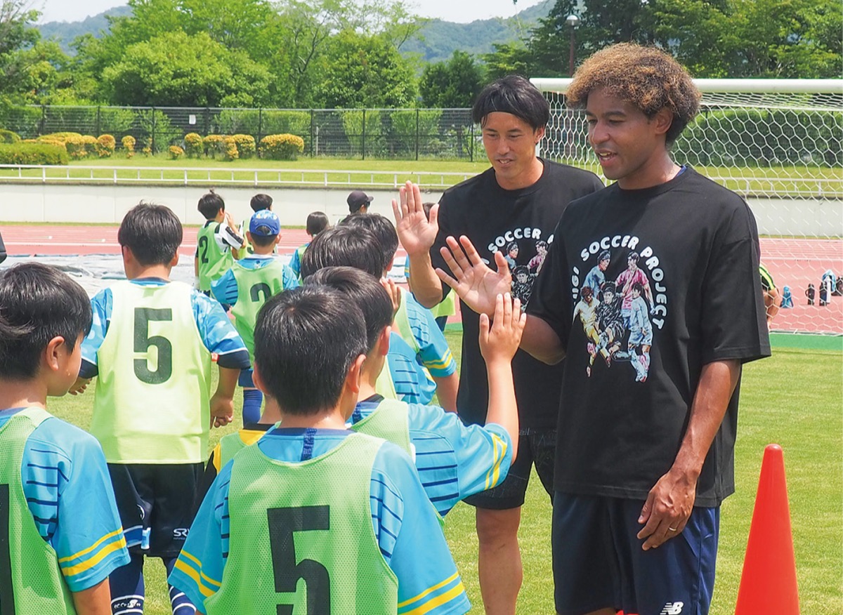 練習後にはハイタッチ
