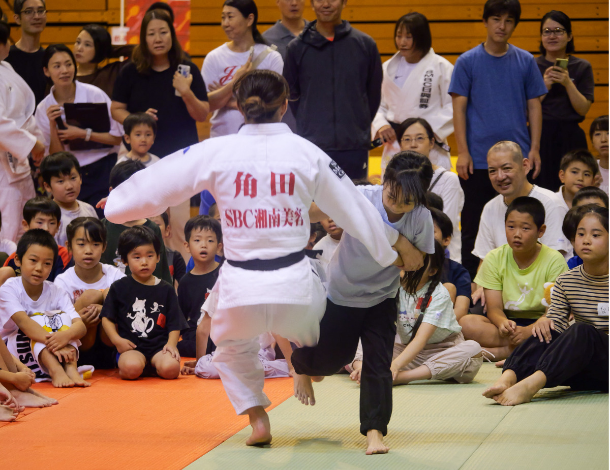 金メダリスト・角田選手らが柔道指導 (写真3)