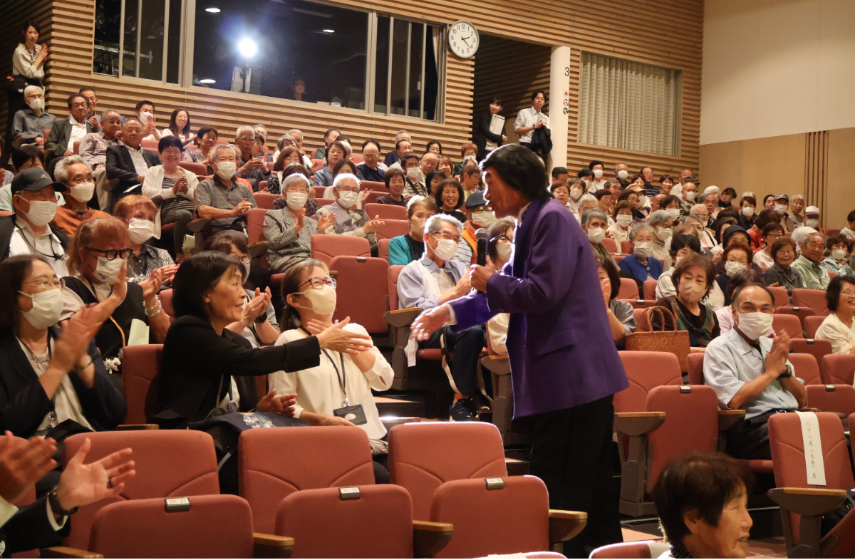地域発展の功労に感謝 (写真2)