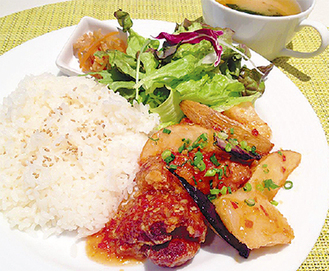 鶏と野菜のスイートチリ炒めプレート