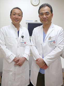 学会指導医でもある壁島康郎外科診療部長（左）と大野副院長「胃の内視鏡は必要と判断され、空腹であれば当日の検査も可能」