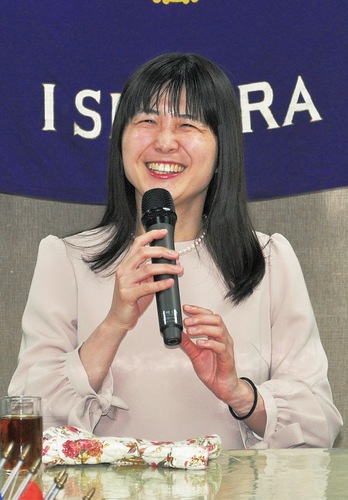 これまでの思いを語る秋山さん