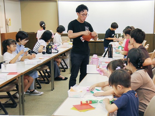 講師を務めた山崎師範（中央）