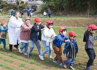 体験型の食育授業へ