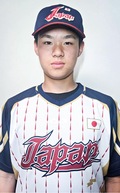 日の丸のついたジャパンのユニホームに身を包む高井蒼心さん
