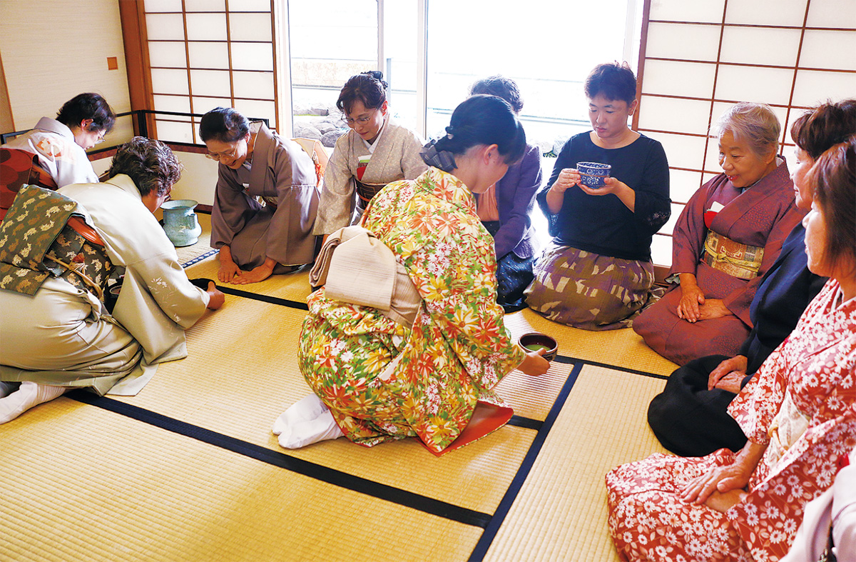 茶道協会が40周年 (写真1)