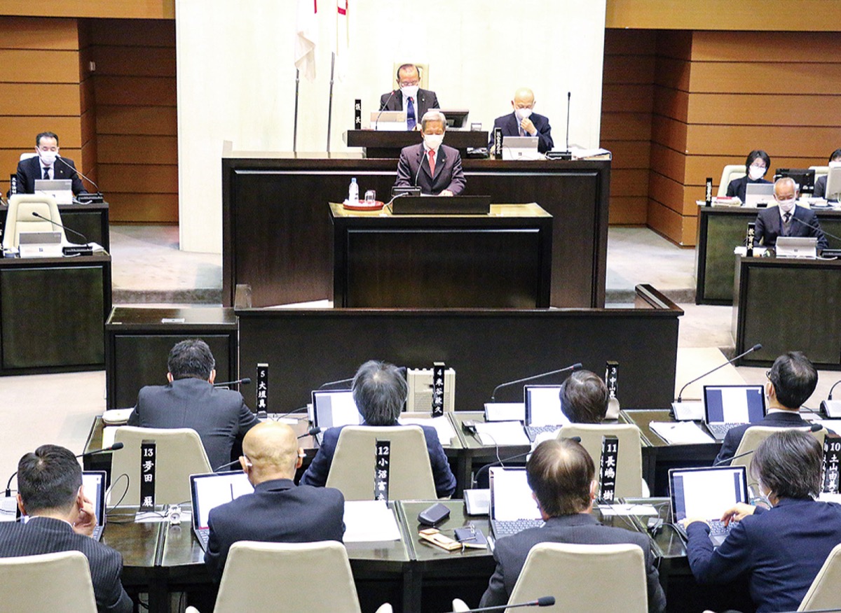 ３月７日に総括質疑