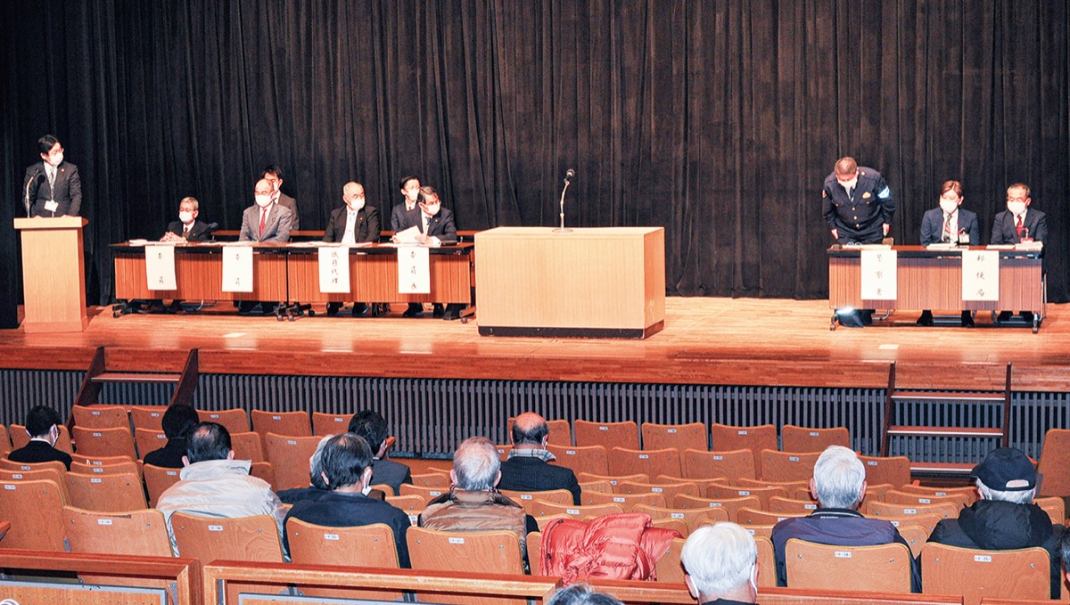 事前説明会に22陣営